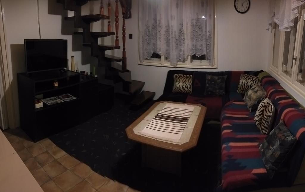 Napsugar Vendeghaziko Apartment Oroshaza Luaran gambar